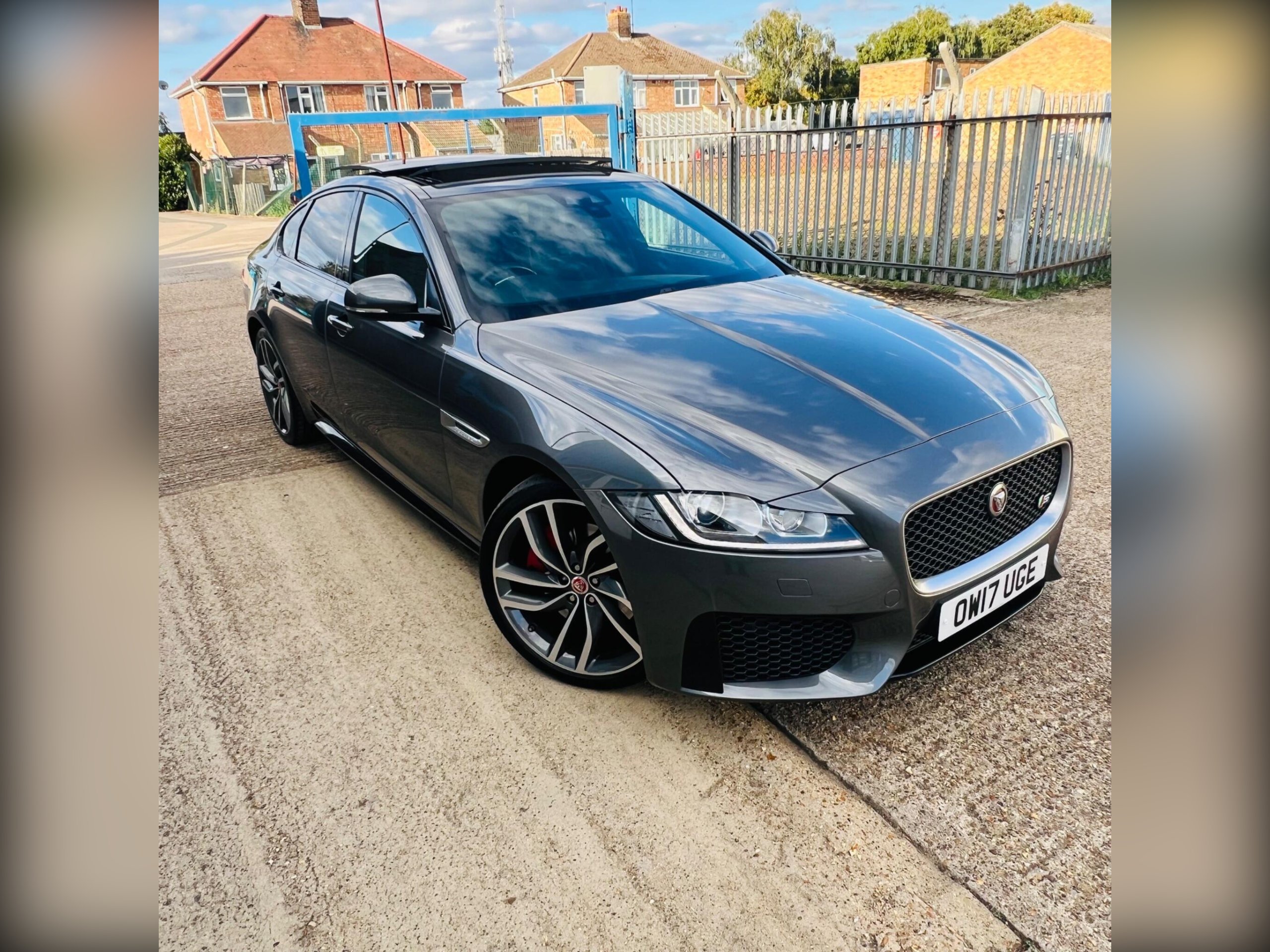 Jaguar Xf listing photo